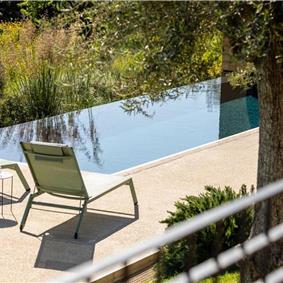 4 bedroom villa with pool near Noto, sleeps 8